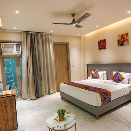 Hotel Global Corporate Noida Dış mekan fotoğraf