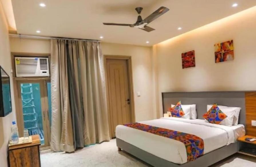 Hotel Global Corporate Noida Dış mekan fotoğraf