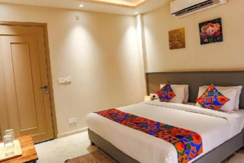 Hotel Global Corporate Noida Dış mekan fotoğraf