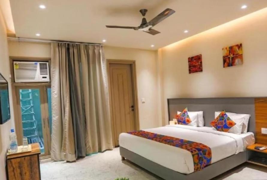 Hotel Global Corporate Noida Dış mekan fotoğraf